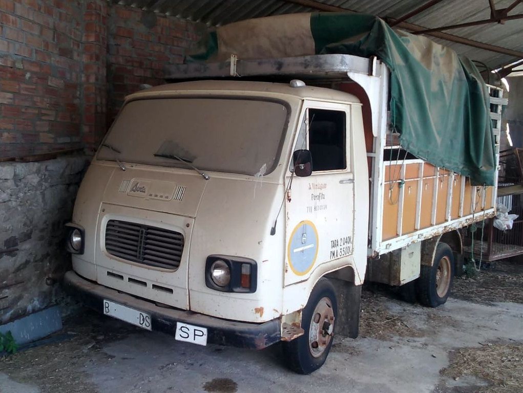 Ensemble occasion CAMION + CARROSSERIE BÉTAILLÈRE